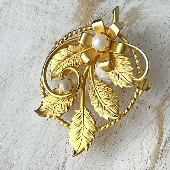 Broche Rétro LDADPR Couleur Or - Motif Feuille Finement Travaillée - Bijou Vintage
