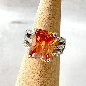Vintage Stunning Orange Pink Rhinestone Cocktail Ring 1990s Size 9