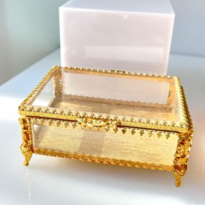 Vintage Gilt Ormolu Beveled Glas Schmuckschatulle Verziert Französisch Footed
