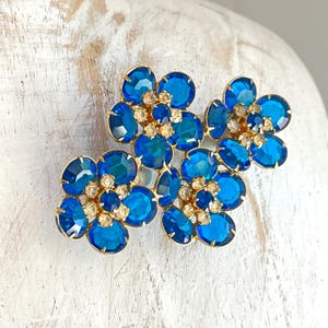 Vintage Blue Crystal Floral Cluster Brooch Pin