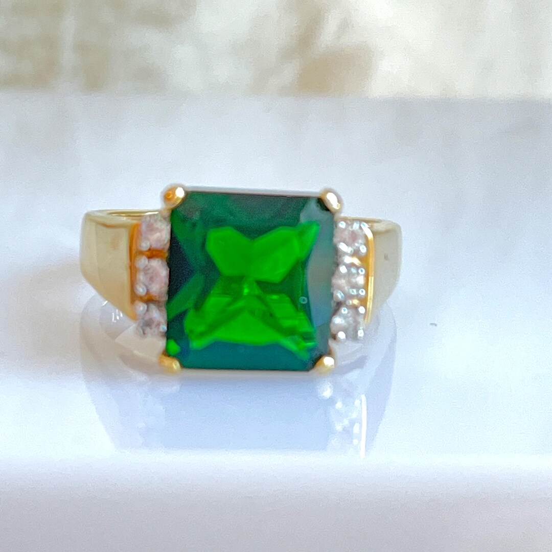 Vintage Emerald Green Rhinestone Ring EDCO 1970s Size 8.75 - Etsy