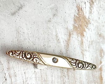 Vintage Avon Victorian Revival Bar Brooch Pen