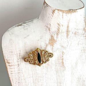 Vintage Victorian Revival Gold Tone Delicate Filigree Brooch Pin