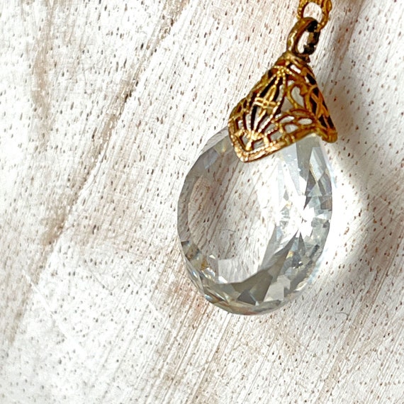 Delicate Antique Crystal Pendant Necklace Circa 1… - image 4