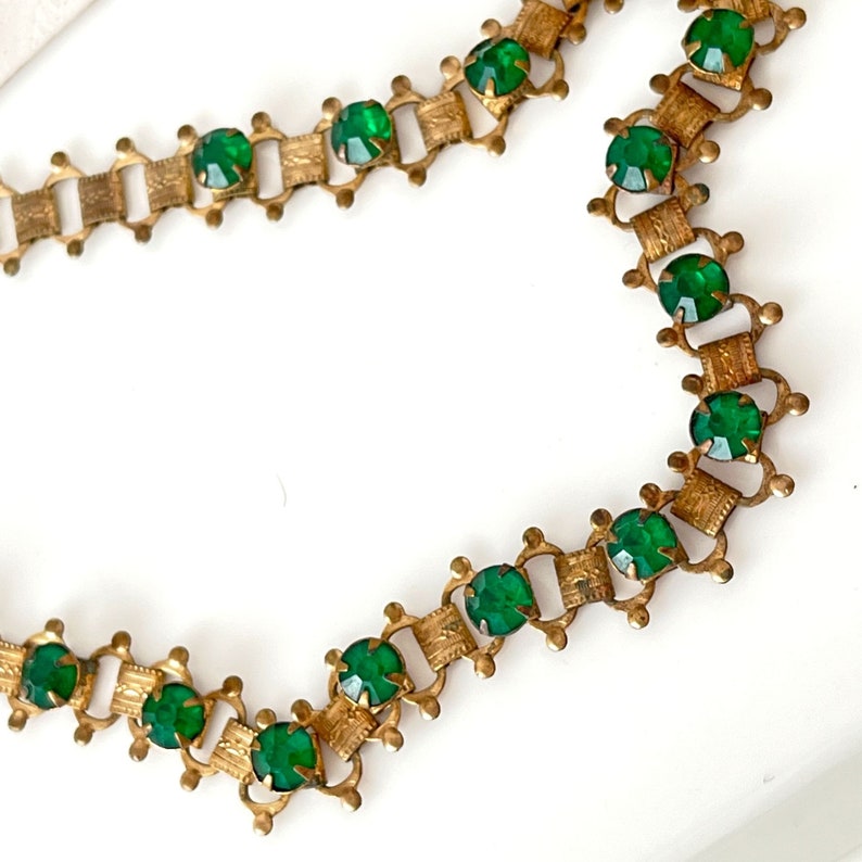 Delicate Antique Gold Tone Victorian Emerald Rhinestone Collar Necklace 1910s image 8
