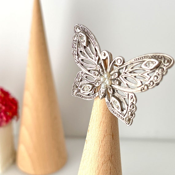 Vintage Avon Filigree Butterfly Silver Tone Brooc… - image 1