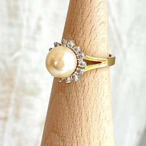 Vintage Faux Pearl And Rhinestone Statement Cocktail Ring Size 8