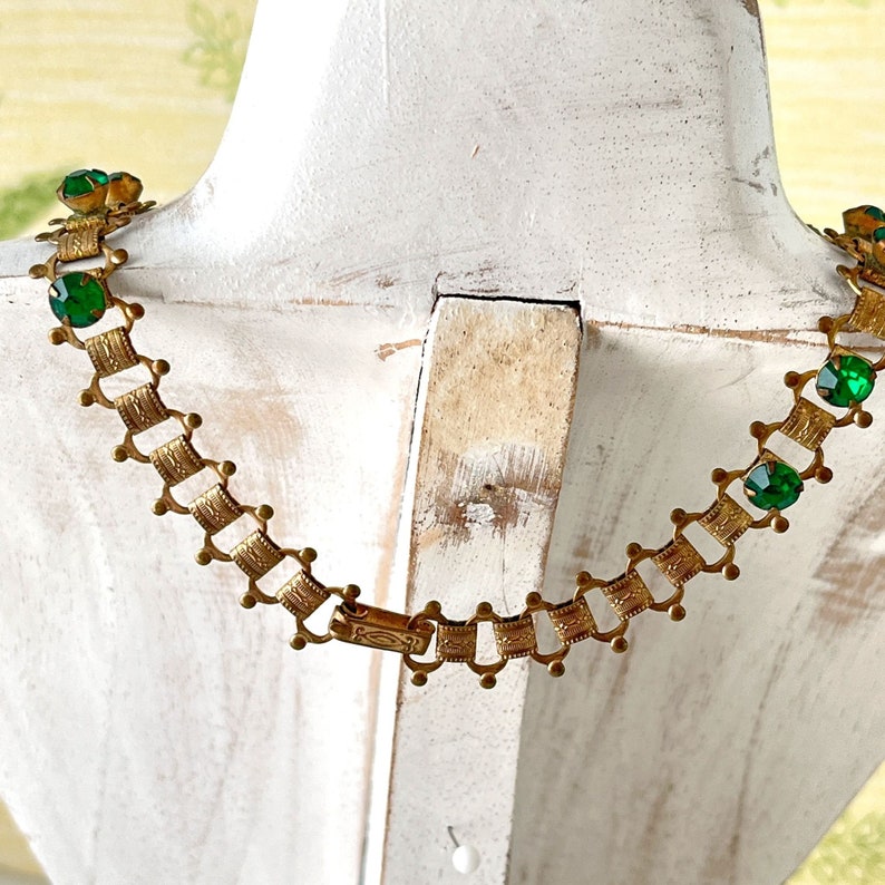 Delicate Antique Gold Tone Victorian Emerald Rhinestone Collar Necklace 1910s image 5