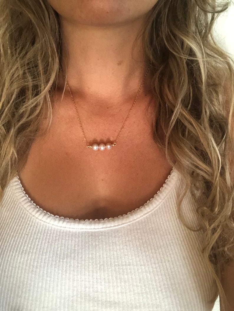 Pink Edison Pearl Necklace14k Gold NecklaceGold FillThree Pink Edison PearlsDainty Pearl NecklaceLightweight Pink Pearl NecklacePearls