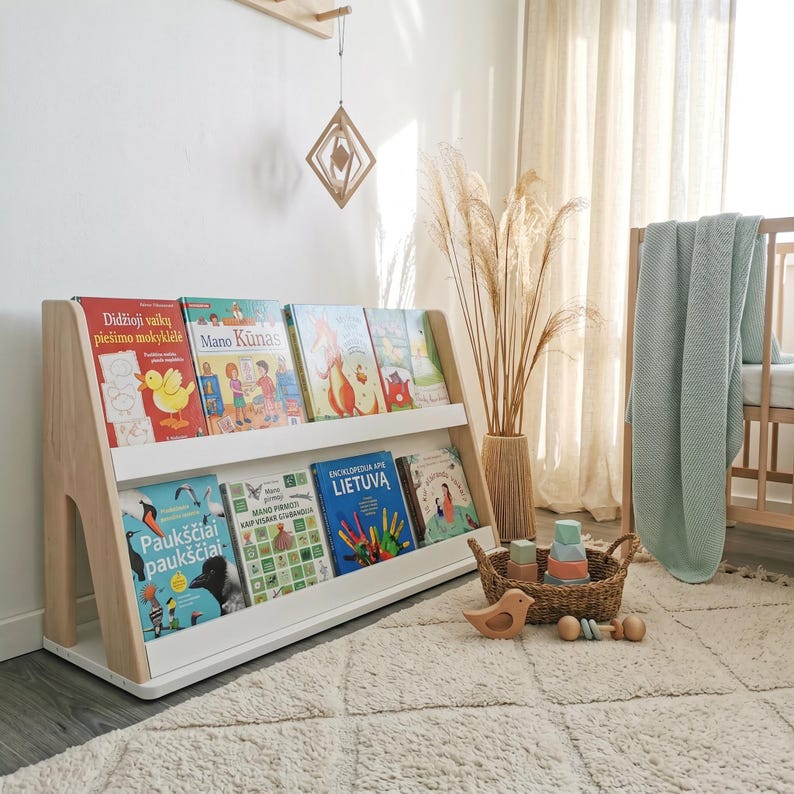 Montessori-Bücherregal aus Massivholz