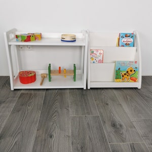 The smallest Montessori shelf, next to it our smallest bookshelf, both painted white. Patatito next to the wall, with toys and books. They fit together perfectly, as the height and depth are the same.