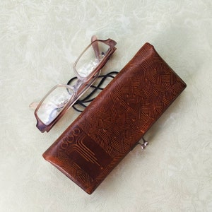 Custodia per occhiali da sole classica in pelle vintage/Custodia per occhiali in pelle goffrata vintage, custodia per occhiali in pelle lavorata, supporto per montatura per occhiali retrò