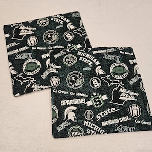 Michigan State Spartans football team potholders, set of 2, made from officially licensed fabric