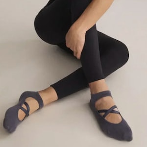Barre / Pilates / Yoga Grippy Socks