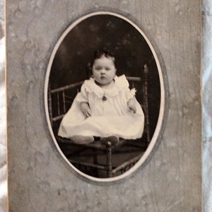 Child Cabinet Photo -Baby - 1900 - Vintage Lace Gown - Vermont - FREE SHIP