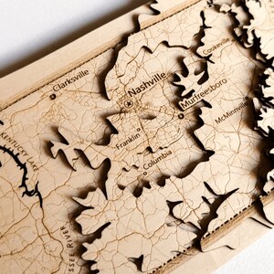 Carte de l'état du Tennessee, art mural topographique 3D en bois encadré