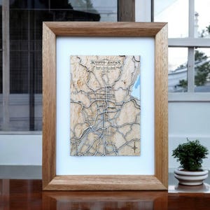 Kyoto-Landschaft in Holz - 3D-topographische Karte der alten japanischen Stadt