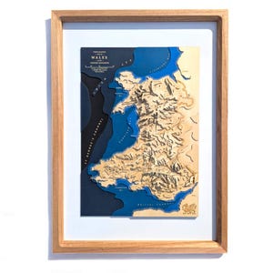 Wales Map Art 3D-topographische Kontur Vereinigtes Königreich-Wanddekor gravierte Holzkarte