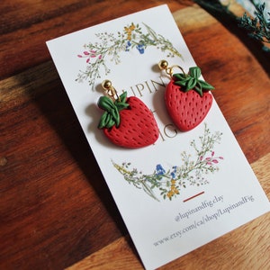 Strawberry Earrings || Handmade Polymer Clay Jewellery || Hypoallergenic, Nickel Free || Cute Summer Earrings || Fruit Earrings