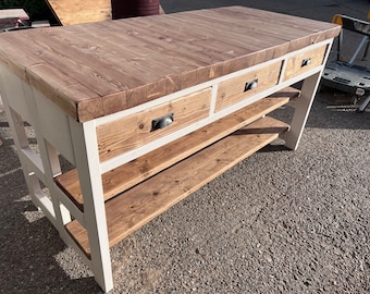 Rustic farmhouse breakfast bar island