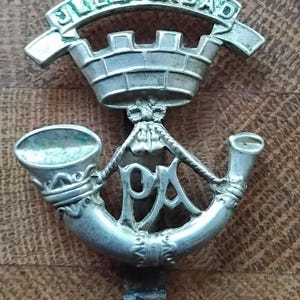 Vintage  British Army Somerset light infantry Regiment Cap Badge, military badge. World War 2(WW2). Western Front.