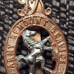 Vintage World War 1 (WW1,1914-1918) British Army Service Corps, Armee Remontierungsdienst. Königskrone. Mützenabzeichen, Militär Abzeichen.