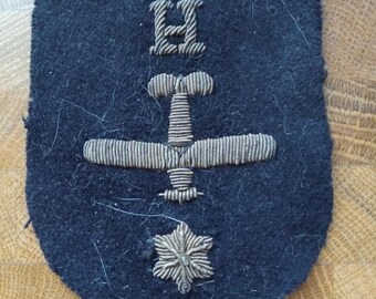 Vintage 1945  (World War 2) British Royal Navy Fleet Air Arm Observers badge.Air Craft Handler 2nd Class badge. Navy Insignia. . Military.