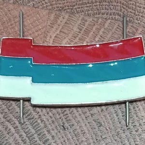 Vintage world war 2 (WW2) Russian Army Cocorde Tricolour Cap  Insignia Badge. Military badge. 1938-1949