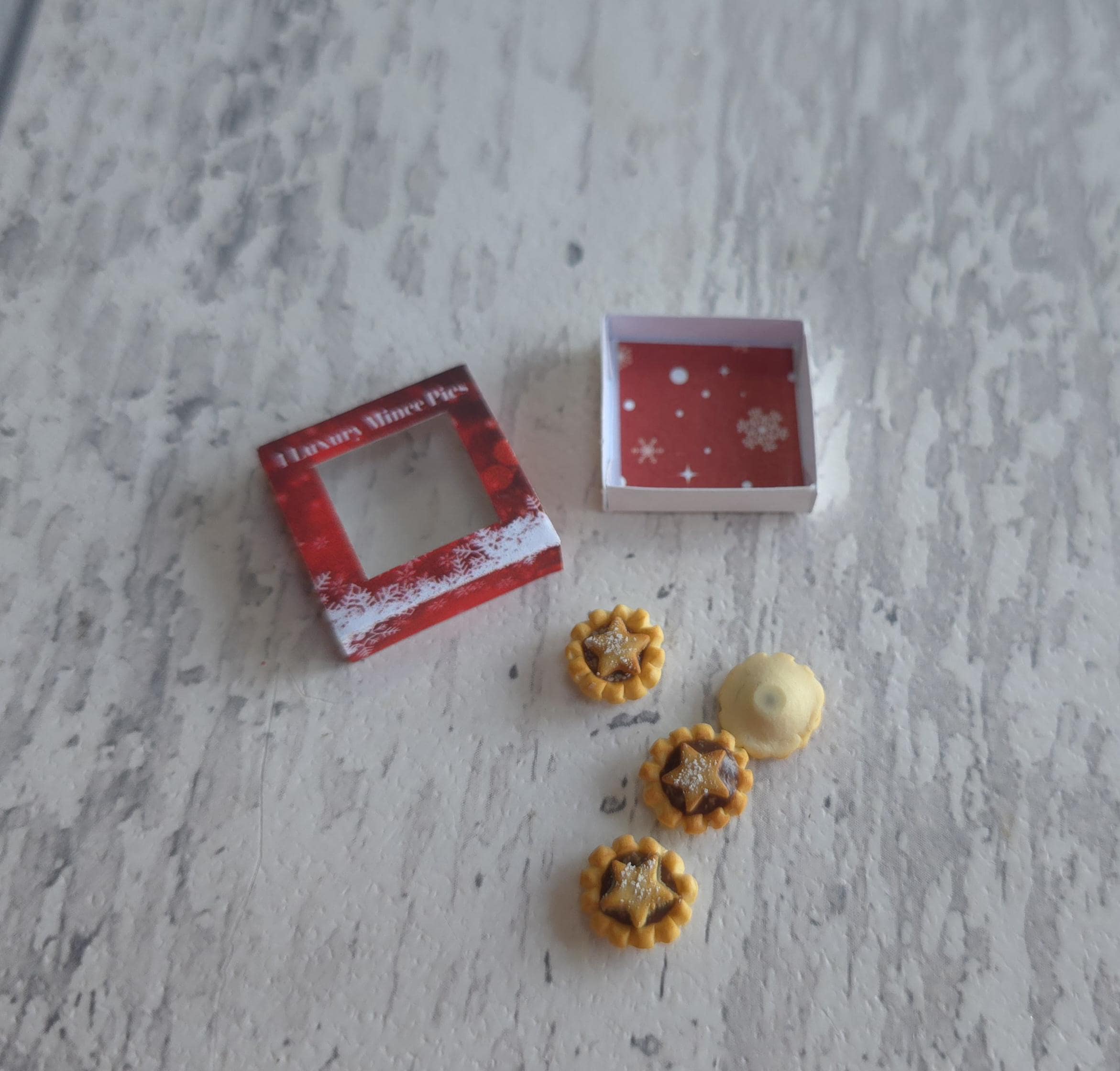 1 Inch Miniatures Miniature Box of Mince Pies, 1 12 Scale, One Inch Scale, Dollhouse ...