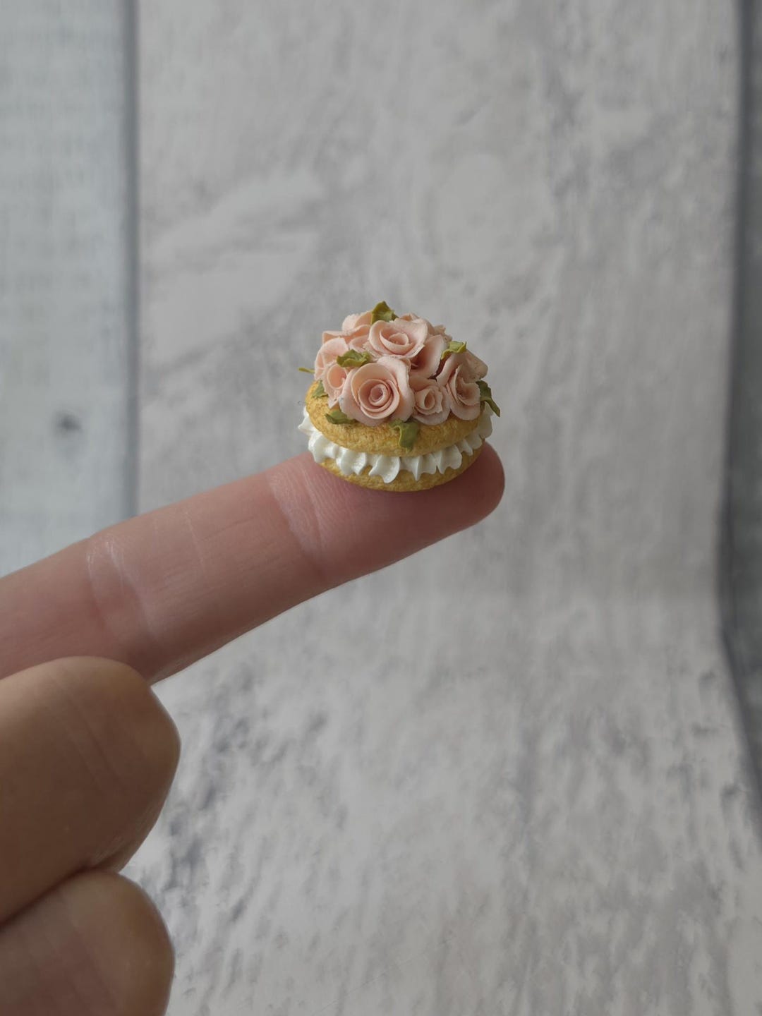 One Inch Miniatures Miniature Cake, Roses, Dollhouse Miniatures, 1 12 Scale, One Inch Scale ...