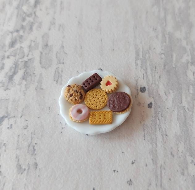 Dollhouse miniature Danish cookie biscuit tin replica toys —