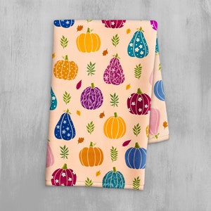 Fall Decor 70s Retro Style Tea Towel - Vintage Pumpkin Print Kitchen Towel - Country Farmhouse Decorative Dish Towel - Bathroom Hand Towel