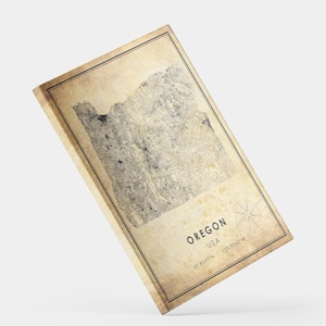 Puede incluir: Impresi&oacute;n en lienzo de estilo vintage del mapa del estado de Oreg&oacute;n. La impresi&oacute;n presenta un mapa detallado en tonos beige y gris, con el nombre del estado y las coordenadas. El lienzo tiene un aspecto envejecido y desgastado, con una rosa de los vientos.