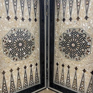 21 inch Vintage Backgammon & chess Board Egyptian Wood Inlaid Mother Of Pearl with bag and checkers m05