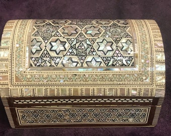 Egyptian Wood Jewelry Box Inlaid mother of Pearl Handmade  17 cm
