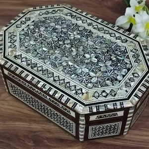 M06 Egyptian Wood Jewelry Box Inlaid mother of Pearl Handmade 8.4&quot;