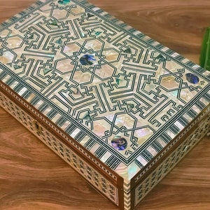 M09 Egyptian Wood Jewelry Box Inlaid Mother of Pearl Handmade 10.6 x 6.6 x 3 inches