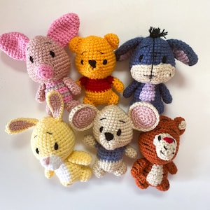 Winnie the Pooh set, Pooh, Tigger, Eeyore, Piglet, Roo, Rabbit