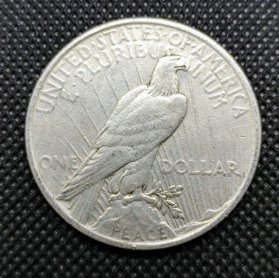 90 /% SILVER 1940-1947 1-ONE UNCIRCULATED WALKING LIBERTY HALF DOLLAR