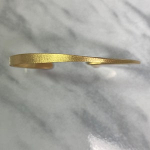 Opposing Taper Cuff 18k Gold