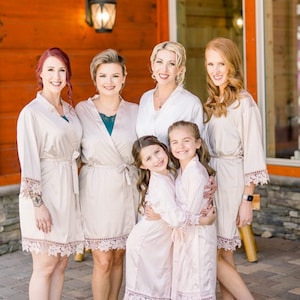 Satin Bridesmaid Robes, Personalized Bridesmaid Robes, Bridesmaid Proposal Gift, Bridal Party Robes, Bride Robe, Wedding Robes, Set of Robes