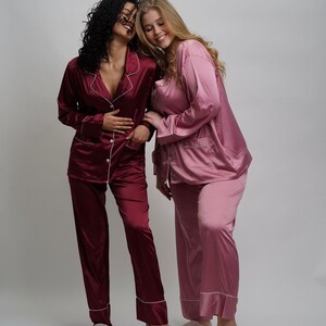 Long & Short Satin Pajama Set, Bridesmaid Proposal Gift, Personalized PJs for Bachelorette Party, Wedding Getting Ready PJs, Braut Pyjama afbeelding 7