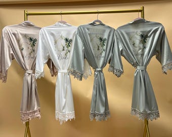 Saliegroene bruidsmeisjesgewaden, set bruidsmeisjesgewaden, cadeau bruidsmeisje voorstel, gepersonaliseerde voorbereidingsgewaden, salie satijnen bruidsgewaden,