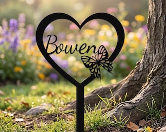 Placa conmemorativa personalizada, estaca de jardín personalizada con corazón y mariposa, estaca de cementerio con nombre personalizado, marcador de tumba para mascotas, estaca de jardín de metal