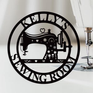 Bord op maat naaimachine, gepersonaliseerd metalen bord naaikamer, bord op maat quilten, naaikunst aan de muur, wanddecoratie op maat, Moederdagcadeau