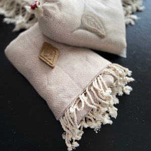 Turkish Bath Towel | Handwoven Large Towel for Beach or Bathroom | Balmy Honey Soap Included
