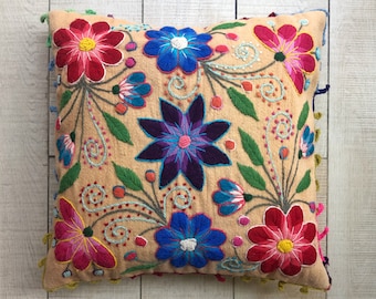 Federa ricamata, Fodera per cuscino con fiori colorati, Cuscino decorativo Boho, Cuscino per divano etnico fatto a mano