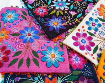 Almofada decorativa, almofada floral boho, fronha bordada à mão, almofada étnica colorida, fronha hippie, almofada peruana