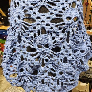 Scialle avvolgente con teschio dell&#39;anima persa, lavorato all&#39;uncinetto e fatto a mano, stile gotico per Halloween