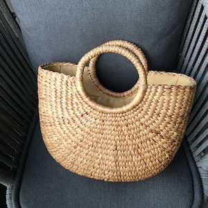 Classic Straw Bag, Medium Weaving Bag, Classic Water Hyacinth bag, Weaving Bag, Classy Bag, Summer Holiday Bag, tropical Bag, Woven Bag,